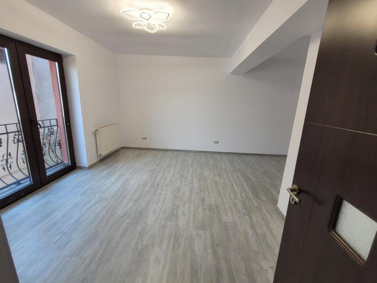 Casa individuala, ideala sediu firma Rahova- Teius