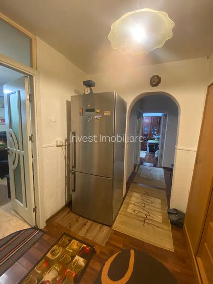 Apartament decomandat cu 4 camere si 2 băi - Nicolina 1 - 2