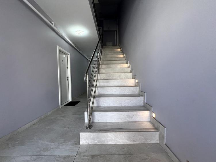 Comision 0%. Etaj 1. Vila cu 6 ap. Piscina. Mobilat LUX. Asfalt. Braytim.