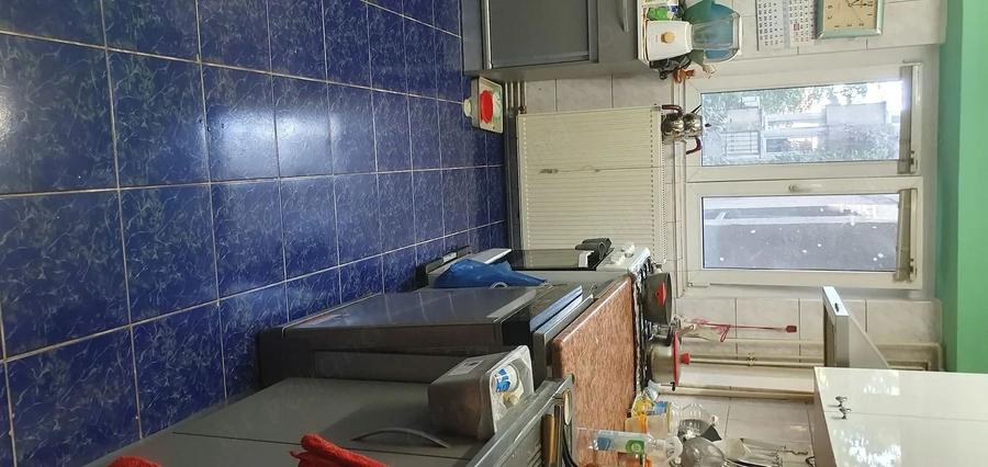 Vanzare 3 camere, 73 mp, etaj 2/8, centrală, 2 AC, parcare, 13 Septembrie
