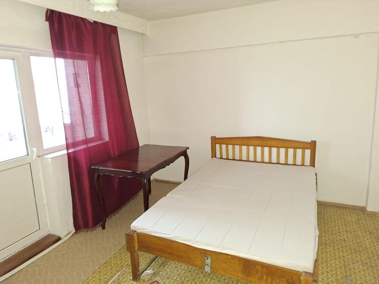 Apartament cu 2 camere, decomandat, Nicolina