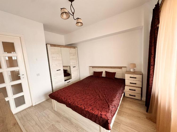 Proprietar (persoana juridica) închiriez apartament Copou Royal Town