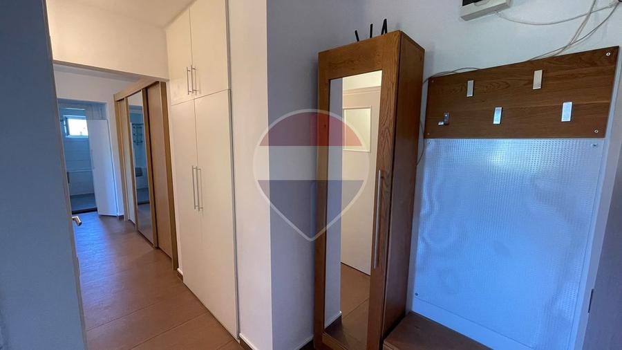 Apartament cu 3 camere de închiriat – zona Piața Spitalului