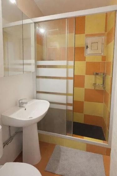 APARTAMENT 3 CAMERE IN ZONA ASTRA