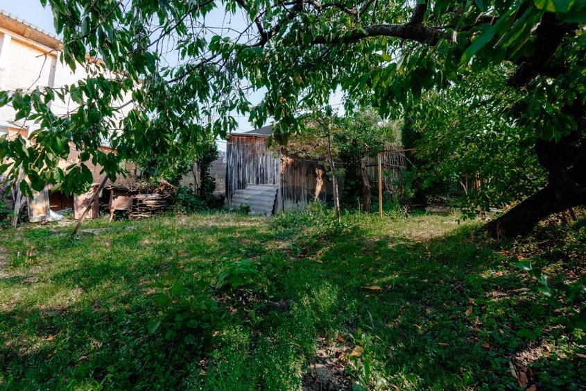 Casă + teren de vânzare în centrul Piteștiului, Strada Egalității