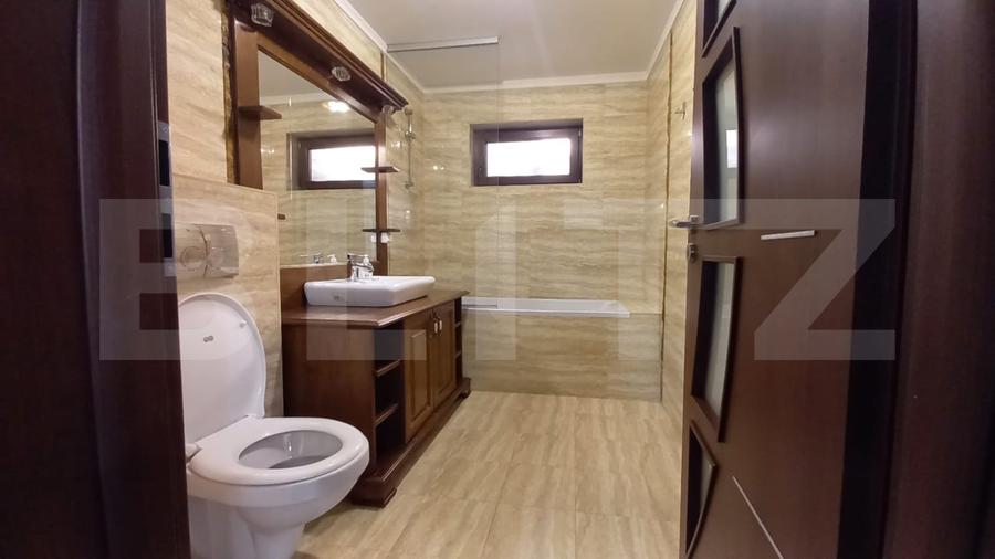 Apartament mobilat, 3 camere, 63 mp, curte 49 mp, parcare, cart Europa !