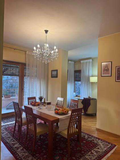 Dorobanti Capitale, proprietate formata din 2 apartamente+ Pod, in vila,