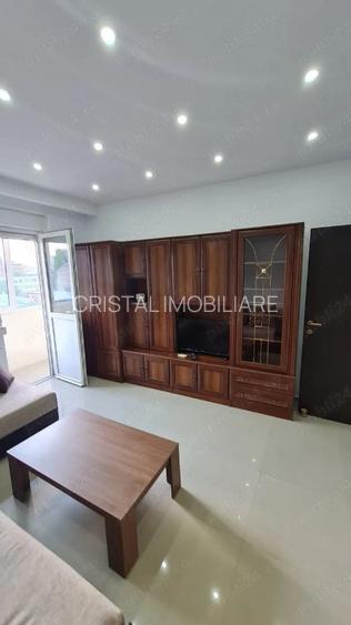 Garsonieră spațioasă de închiriat, Universitate, mobilat lux, centrală proprie - 2
