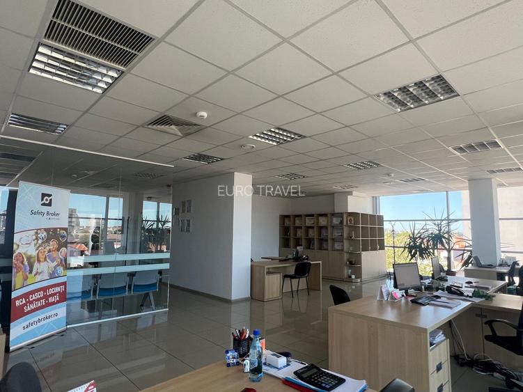 birou  elegant, mobilat,luminos, supraf. vitrata mare, lift , 241 mp, Bd. Mamaia - 18