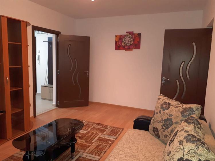 Inchiriere 2 camere - Metrou Stefan cel Mare