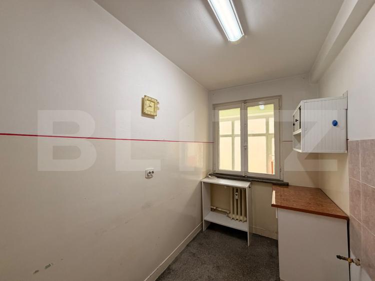 Apartament 2 camere, parter, zona Petre Ispirescu