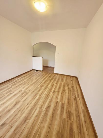 2 camere decomandat | 60 mp utili | Etaj 2 | Zona Sud | Boxă