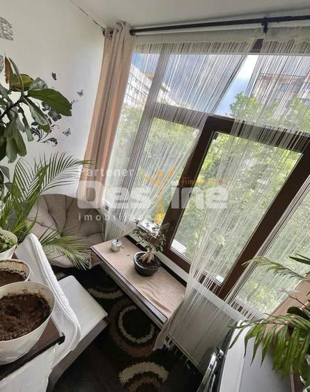 Apartament 3 camere semidecomandat Drumul Taberei