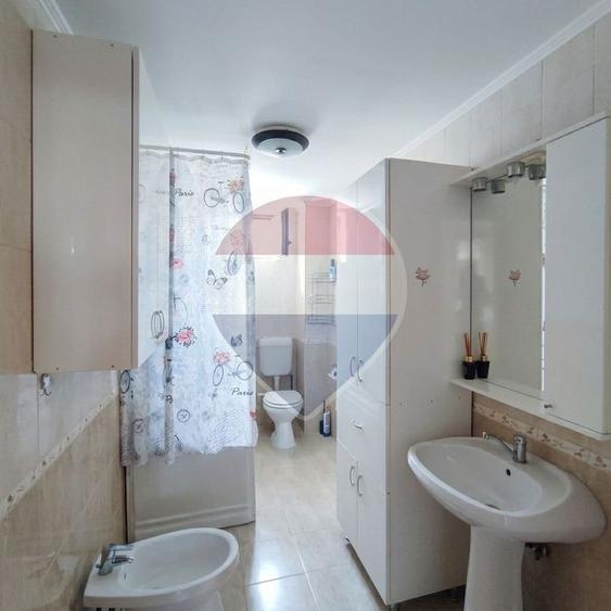 De închiriat casă duplex, 4 camere - Cantemir, Str. Lugojului