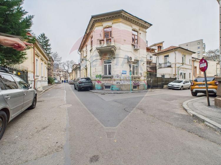 Apartament de vanzare in vila in centrul capitalei