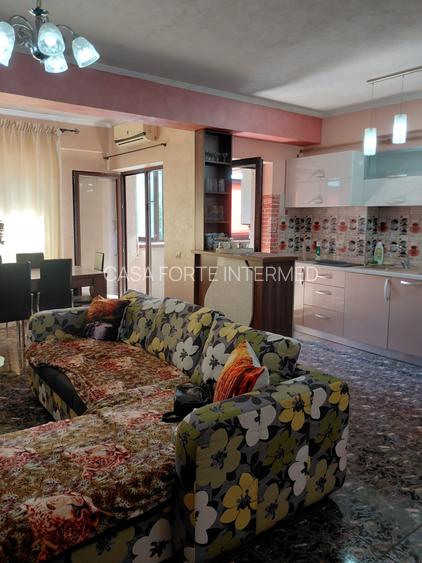 Apartament 3 camere, Campus langa hotel Nevada 600 euro - 2