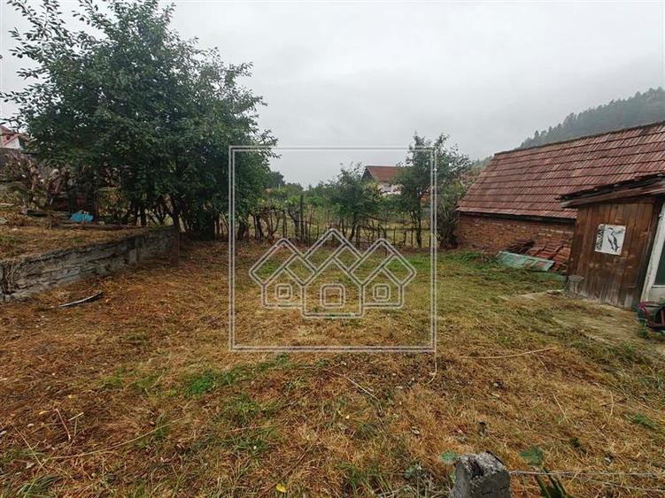 Teren intravilan in Saliste, 295 mp - intravilan - cu utilitati