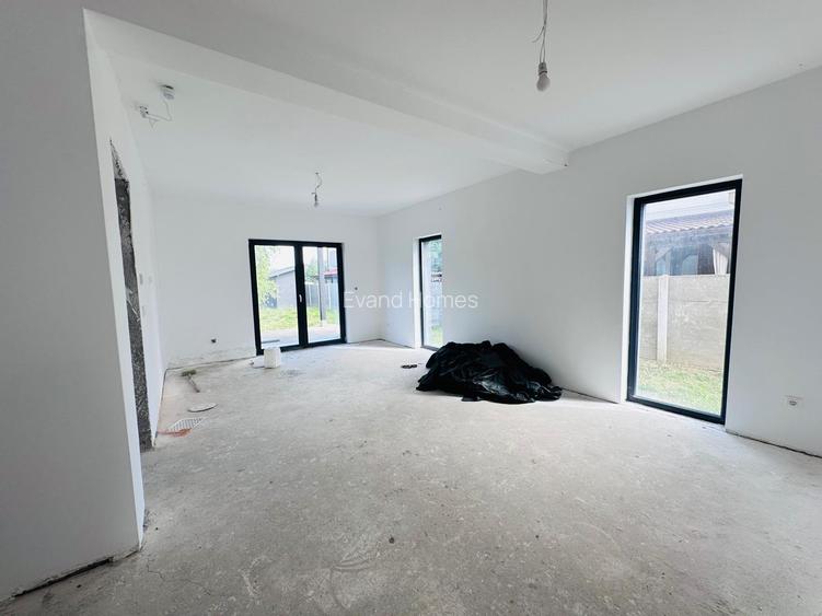Duplex despartit prin camera tehnica- 4 camere si 3 bai - Urseni - 7