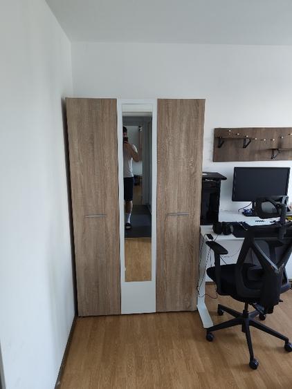 Închiriez apartament 3 camere Zona Podu Ros |Cantemir ,Etaj 3 Vedere Palas