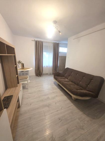 Garsoniera 22mp zona Porolissum finisata mobilata utilata 32500eur neg