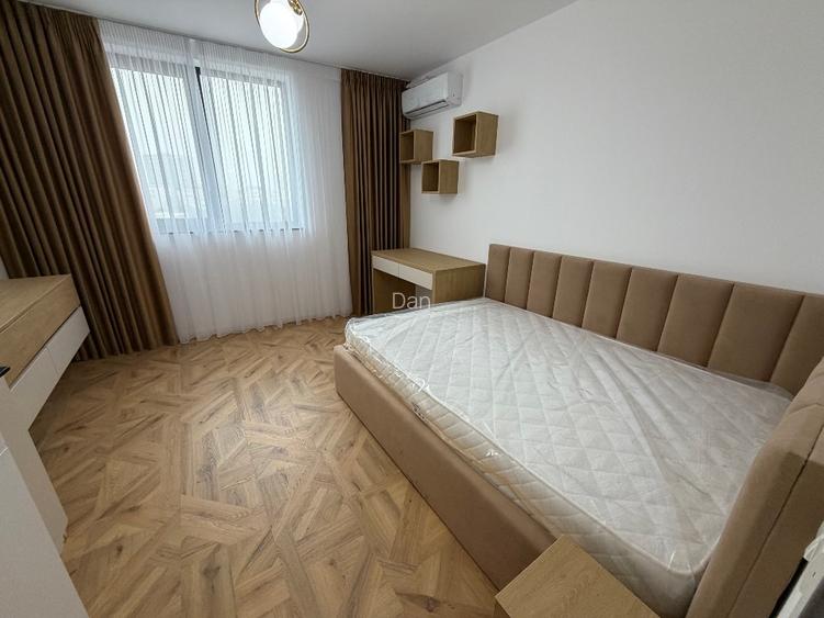 Proprietar, inchiriez  termen lung Apartament 4 camere complet utilat - 10