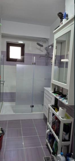 Apartament cu 3 camere și 2 băi în Lacul Tei