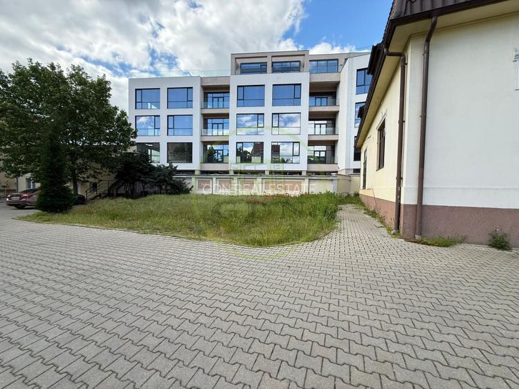 Casa, D+P+M, 435,16 mp, Centru, Zona KM 0 - 2