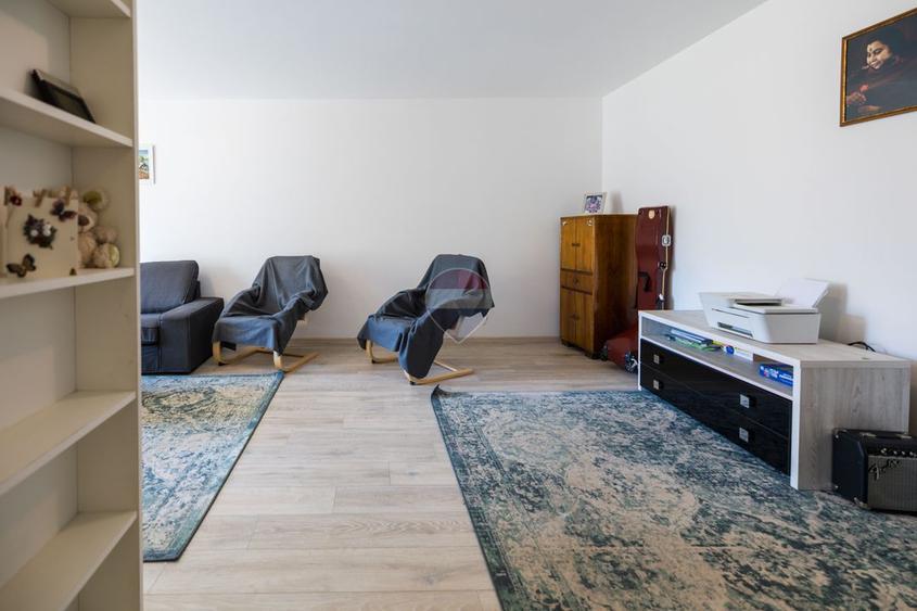 Apartament 3 camere | 75 mp | 2 băi | parcare + boxă | Tractorul
