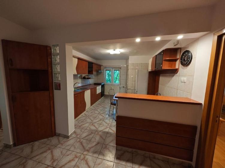 Apartament 3 camere, Militari Uverturii (spate la Teatrul Masca)