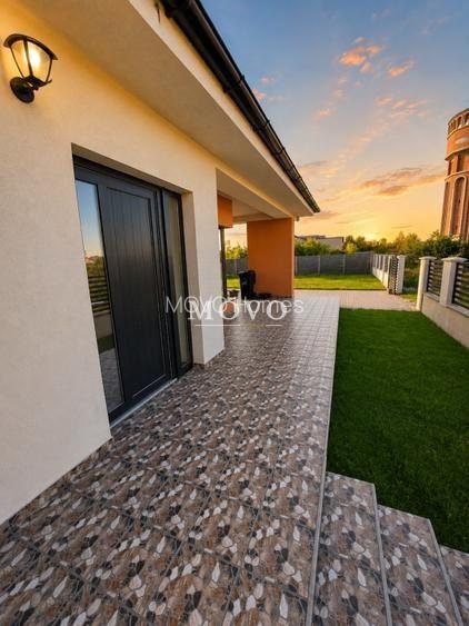Casă P+M în Săcălaz | 6 camere | 3 băi | 213 mp construiți |