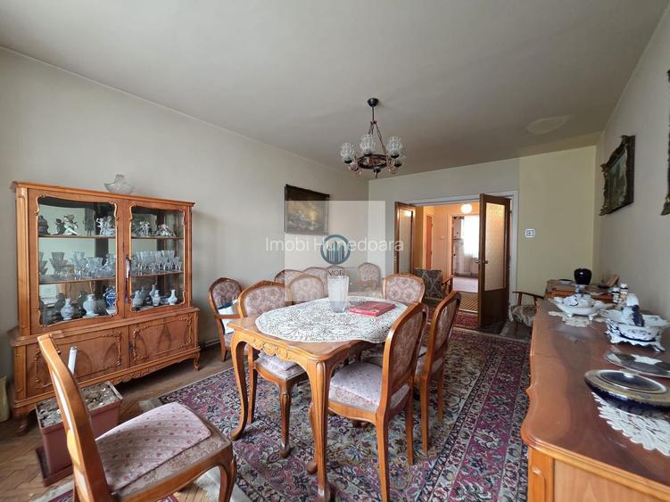 Apartament 4 camere Ultracentral Deva | 95 mp | Garaj 19 mp | Etaj 2/2 - 9