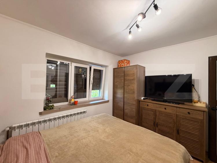 Apartament 2 camere decomandat, 49.03 mp, bloc monolit, zona Craiovita - Materna