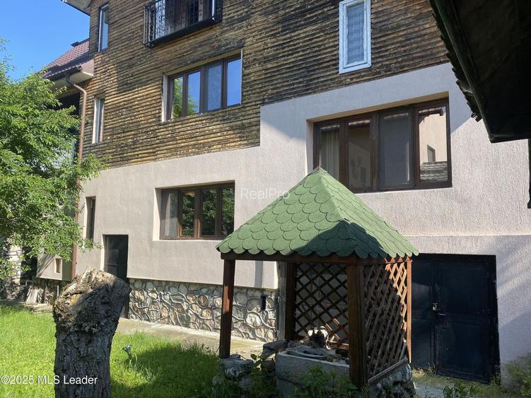 Bran - Casa pe strada Valea Portii, 223 mp, 4 dormitoare, teren 320 mp - 8