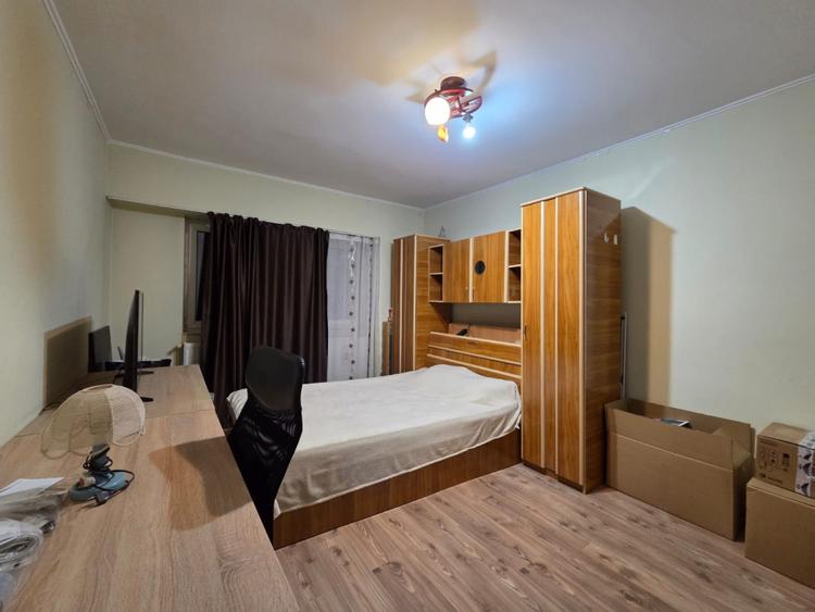 Apartament 3 camere-Dacia-Bicaz-etaj 3