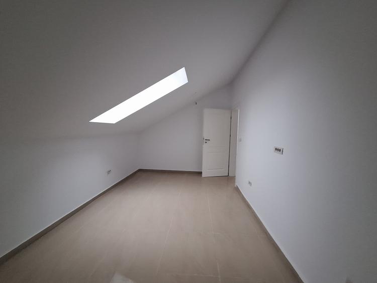 Apartament cu 3 camere- 71 mp utili-bucatarie inchisa- Pozitie excelenta-Chisoda