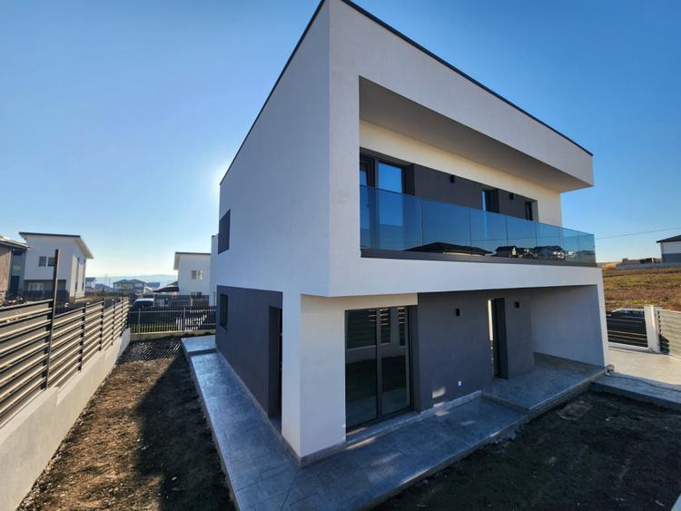 CASA PREMIUM, 4 CAMERE, 2 BAI, 132 MP UTILI , MIROSLAVA, PRET DIRECT DEZVOLTATOR