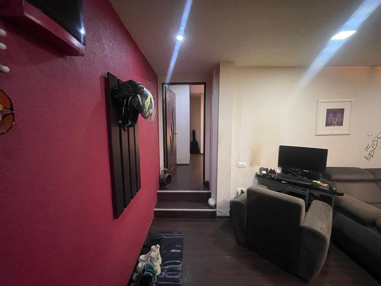 Universitatea Hyperion- Apartament 2 camere la Curte