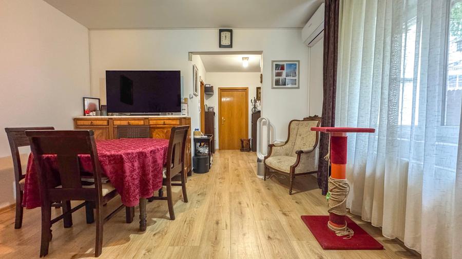 Casa Renovata - 1 Mai - Teren 212 MP - Parcare - Toate utilitatile - NOU