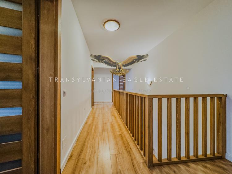 Casă modernă de tip duplex situată în Cartierul Europa