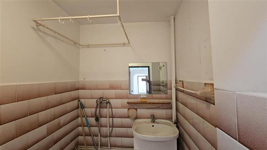 Berceni-Piata Sudului,apartament 4 camere,bloc reabilitat