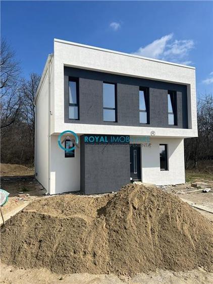 Royal Imobiliare - Vanzare Vila de lux zona Bucov