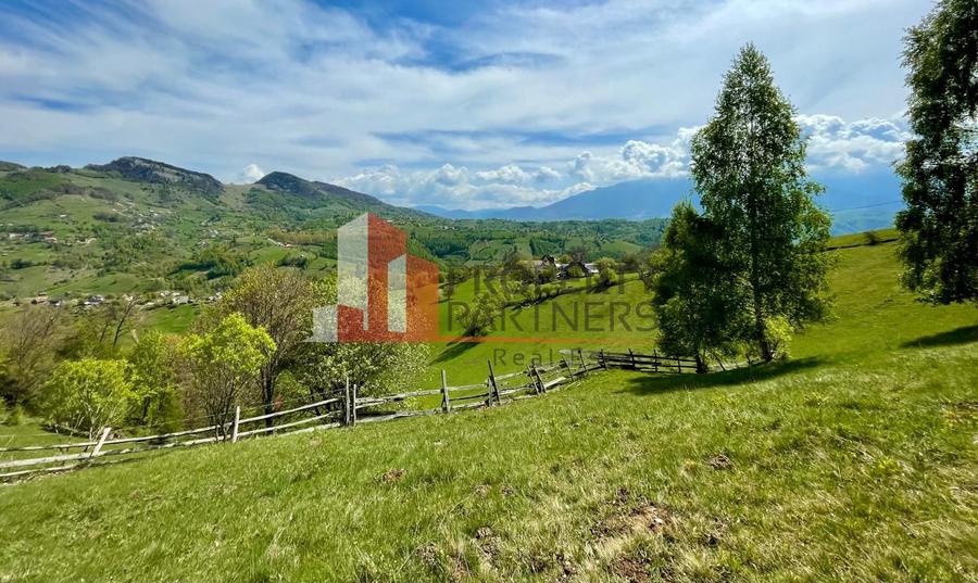 Teren in sat Pestera, comuna Moeciu.