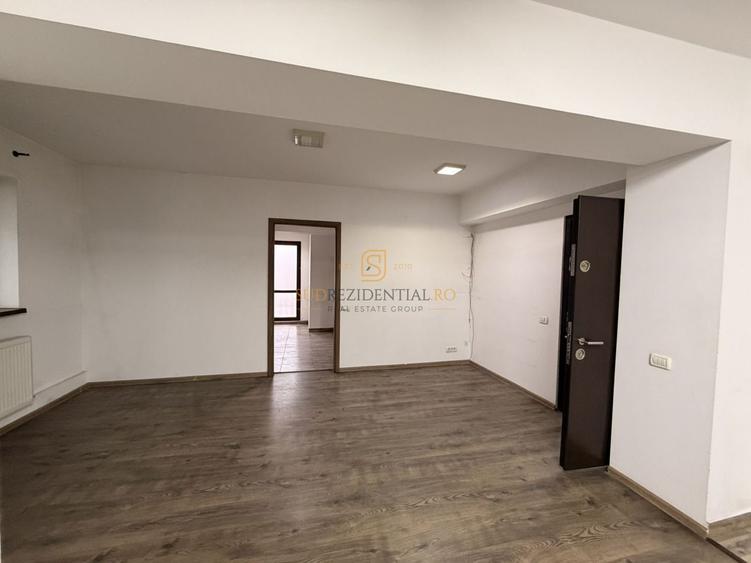 Spatiu comercial, pozitionare excelenta, exact la metrou Aparatorii P