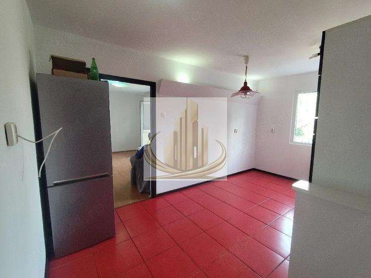Vand apartament 3 camere strada covasna Brâncoveanu