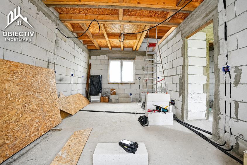 Casă + teren 2335 mp de vânzare – comuna Bodesti.