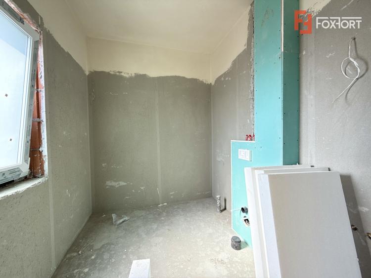COMISION 0% Triplex cu 4 camere de vanzare in localitatea Sacalaz, zona Centrala