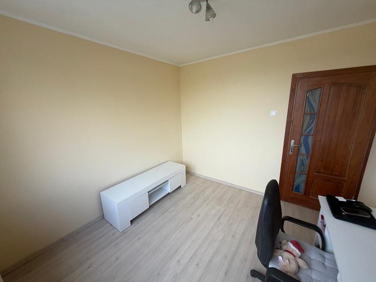 Apartament 3 camere decomandat prevederii-4 min metrou
