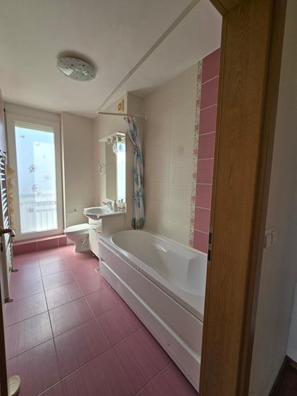Apartament cu terasa spatioasa
