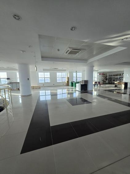 Splaiu Unirii teren 5000 mp Imobil S+P+5 Showroom, Clinica , Birouri , Hotel