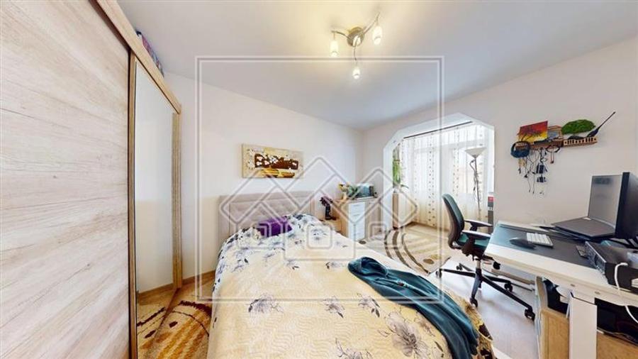 Apartament 3 camere - 63 mpu - renovat complet - Zona Hipodrom